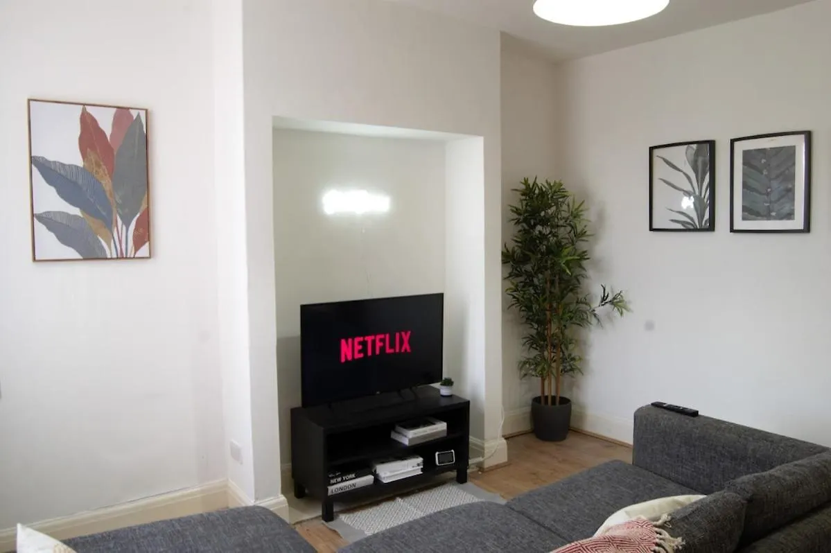 Prázdninový dům Work & Rest, 3-Bed Home, Free Parking Kingston upon Hull